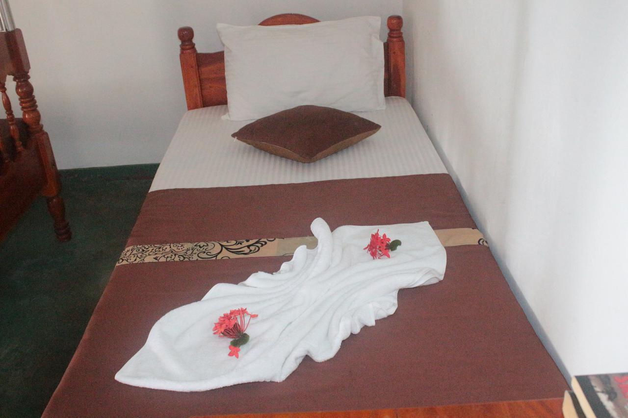 Julie Guest House Tangalle Exteriér fotografie