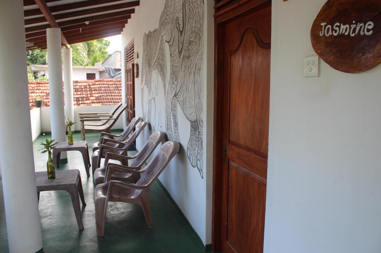 Julie Guest House Tangalle Exteriér fotografie