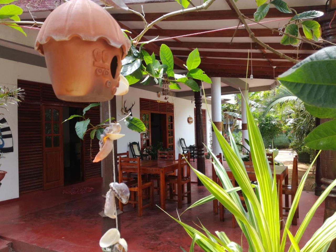 Julie Guest House Tangalle Exteriér fotografie