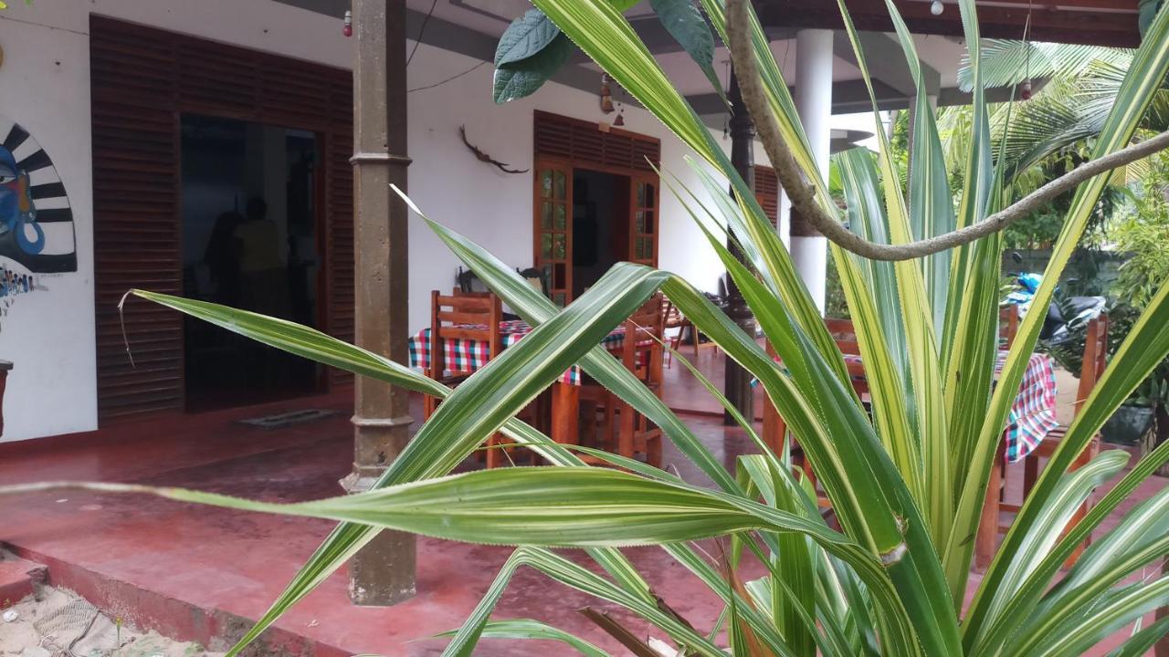 Julie Guest House Tangalle Exteriér fotografie