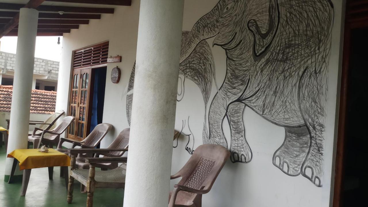 Julie Guest House Tangalle Exteriér fotografie